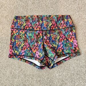 NWT Peachy Athletic HYDRA Peach Perfect Shorts Sz Medium